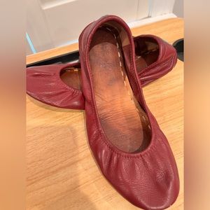 Tieks Burgundy size 7
